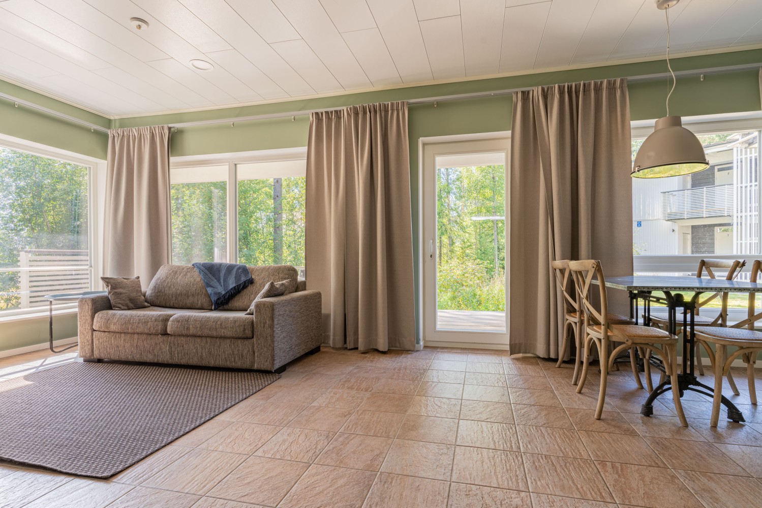 67 m² · 2 bedrooms
